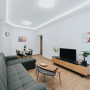 Comfy And Stylish Daire Selanik