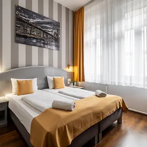 *** Hotel Full Moon Hungary